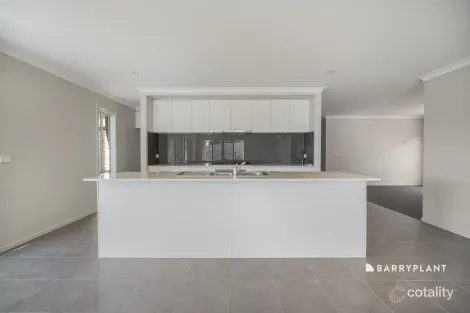 Property photo of 9 Saxon Road Drouin VIC 3818