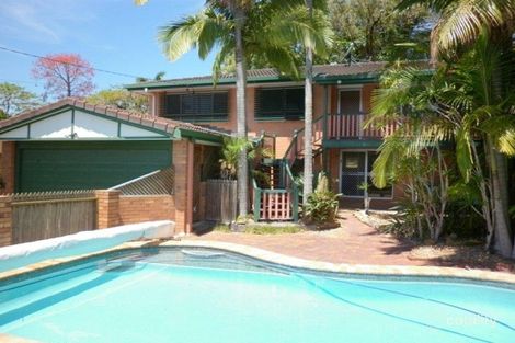 20 Warana Ave, Southport, QLD 4215