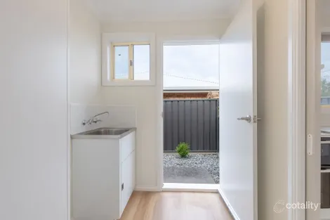 Property photo of 1/72 Quinlan Crescent Shearwater TAS 7307