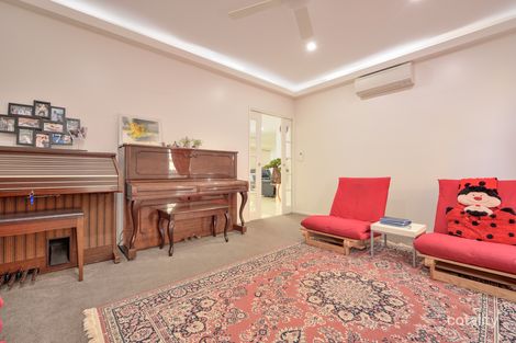 Property photo of 10 Goodnight Place New Auckland QLD 4680