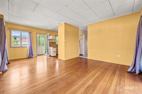 Property photo of 6 Saltash Street Labrador QLD 4215