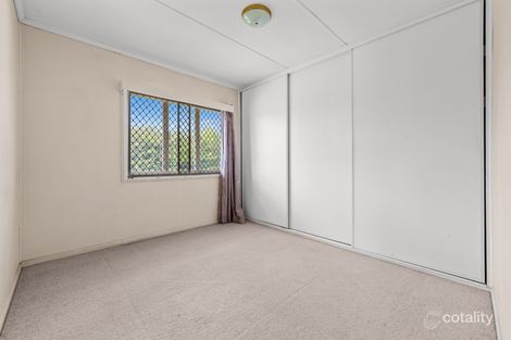 Property photo of 6 Saltash Street Labrador QLD 4215