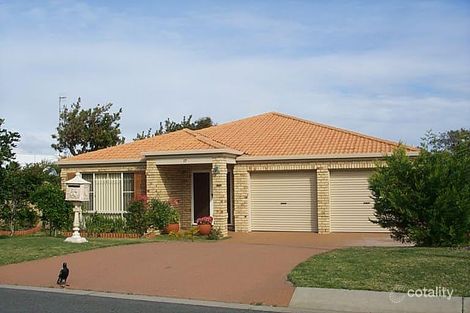 17 Moonbeam Cres, Castaways Beach, QLD 4567