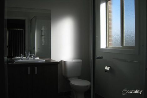 Property photo of 2 Red Fox Boulevard Brookfield VIC 3338