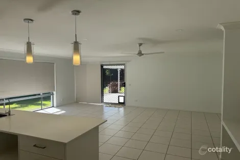 Property photo of 28 O'Connell Parade Urraween QLD 4655