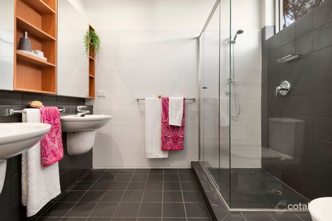 Property photo of 63 York Avenue Ivanhoe East VIC 3079
