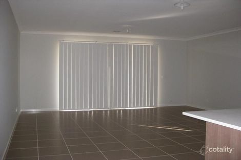 Property photo of 2 Red Fox Boulevard Brookfield VIC 3338