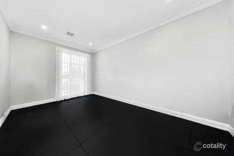 Property photo of 45 Elvire Road Craigieburn VIC 3064