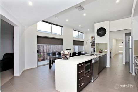 Property photo of 51 Eagleridge Promenade Tarneit VIC 3029