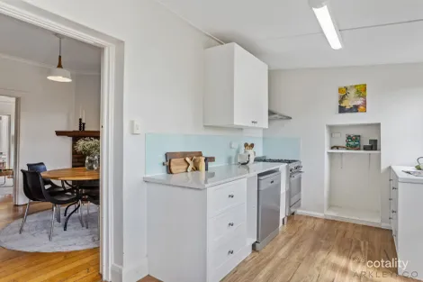 Property photo of 5 Harbroe Avenue New Town TAS 7008