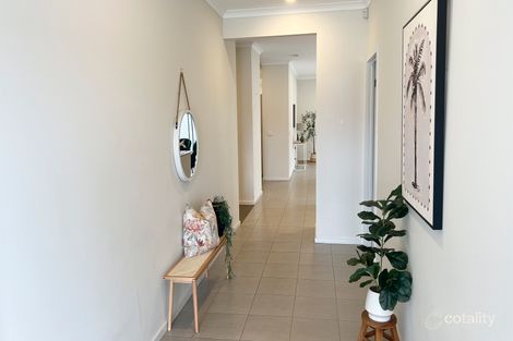 Property photo of 16 Sorrenberg Street Point Cook VIC 3030