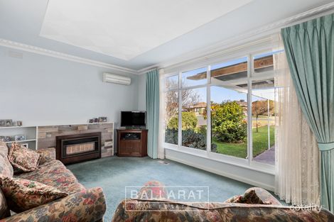 Property photo of 32 Harbour Drive Sebastopol VIC 3356