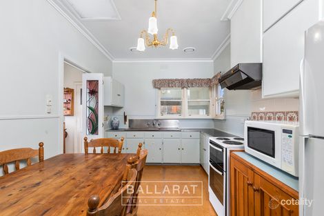 Property photo of 32 Harbour Drive Sebastopol VIC 3356