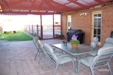 Property photo of 14 Rapallo Way Cranbourne North VIC 3977