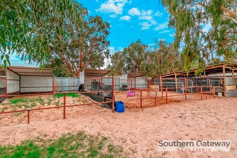 Property photo of 2 George Beacham Way Pinjarra WA 6208