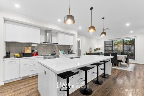 Property photo of 66 Ranfurlie Boulevard Cranbourne West VIC 3977