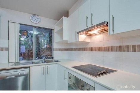 Property photo of 4/17 Gordon Parade Everton Park QLD 4053