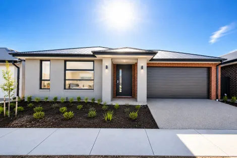 8 Dalmore St, Deanside, VIC 3336