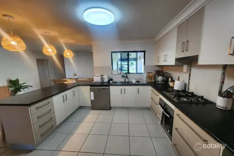 Property photo of 2 Hackett Court Campwin Beach QLD 4737