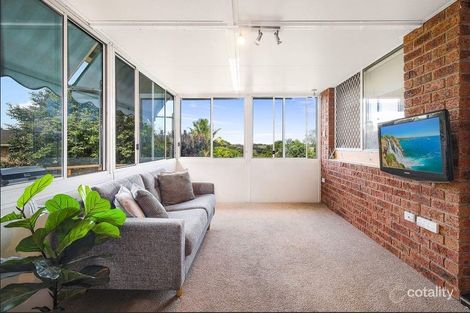Property photo of 13 Hillside Drive Berkeley Vale NSW 2261