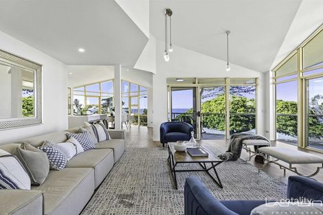 Property photo of 1/65 Waterloo Esplanade Wynnum QLD 4178