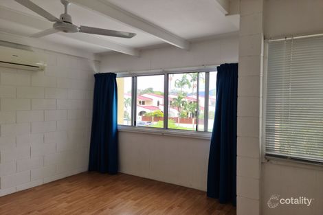 Property photo of 5/30-32 Mimosa Street Holloways Beach QLD 4878