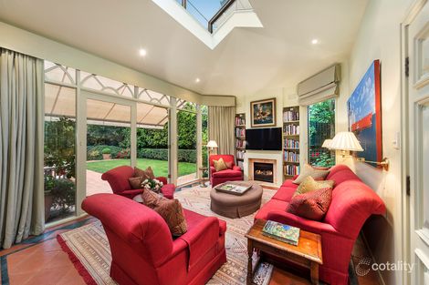Property photo of 12 Scotsburn Grove Toorak VIC 3142