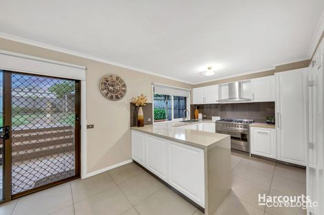 Property photo of 32 Bellevue Boulevard Hillside VIC 3037