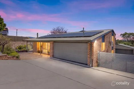 Property photo of 8 Lamble Place Oxley ACT 2903