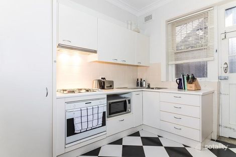 Property photo of 2/13 Wylde Street Potts Point NSW 2011