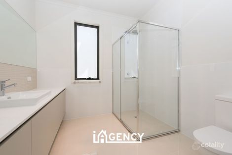 Property photo of 18 Ochre Place Mount Waverley VIC 3149