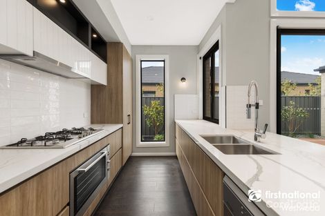 Property photo of 8 Grandvista Boulevard Werribee VIC 3030