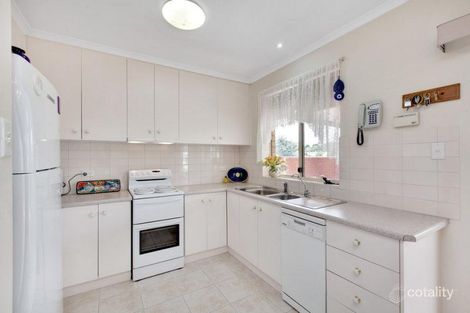 Property photo of 1 Leonore Close Reynella East SA 5161