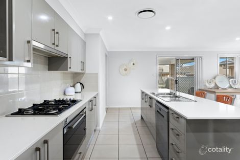 Property photo of 28 Garton Road Spring Farm NSW 2570