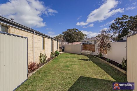 Property photo of 33 Cimarron Edge Meadow Springs WA 6210