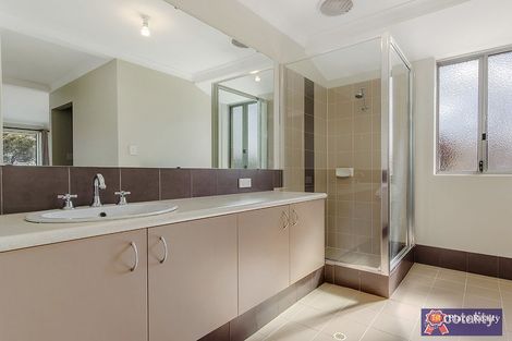 Property photo of 33 Cimarron Edge Meadow Springs WA 6210