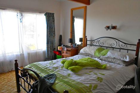 Property photo of 12 Wattle Avenue Sanctuary Point NSW 2540