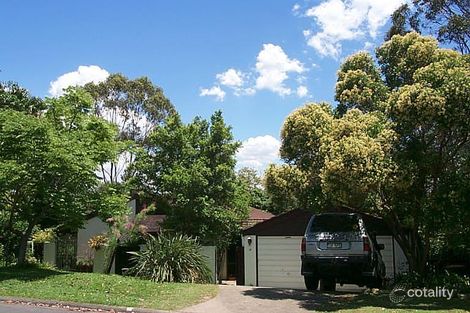 17 Delphin St, Kenmore, QLD 4069