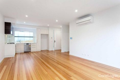 Property photo of 2/12 Bullen Street Doncaster East VIC 3109