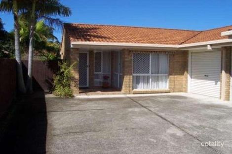 2/15 Coventry Ct, Labrador, QLD 4215