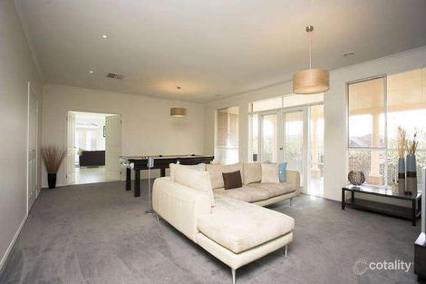 Property photo of 39 Berthon Crescent Hillside VIC 3037