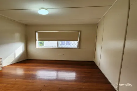 Property photo of 11 Alexandra Street Booval QLD 4304