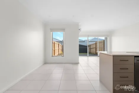 Property photo of 9 Freesia Drive Wallan VIC 3756