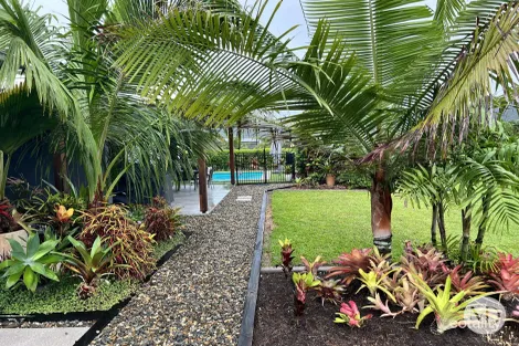 17 Bulguru Dr, Etty Bay, QLD 4858