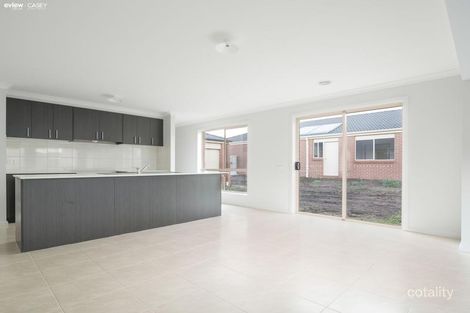 Property photo of 22 Genevieve Circuit Cranbourne East VIC 3977