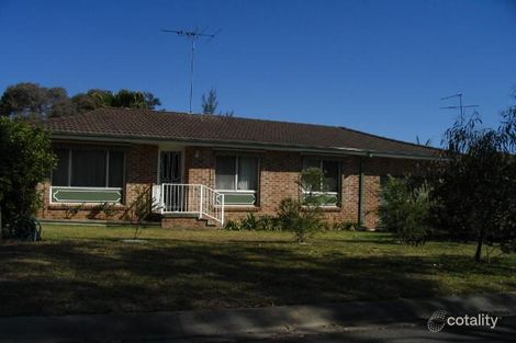 2 Hourglass Glen, St Clair, NSW 2759