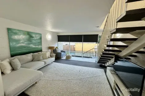 1/21 SUNSET BVD, SURFERS PARADISE, QLD 4217