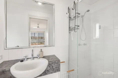 Property photo of 6/11 Gladstone Street Newtown QLD 4350
