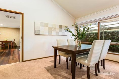 Property photo of 15 Liat Way Greensborough VIC 3088