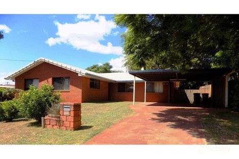 192 Tor St, Rockville, QLD 4350